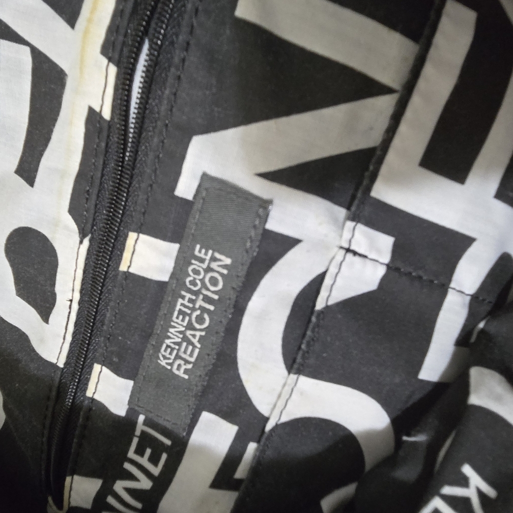 Black tote